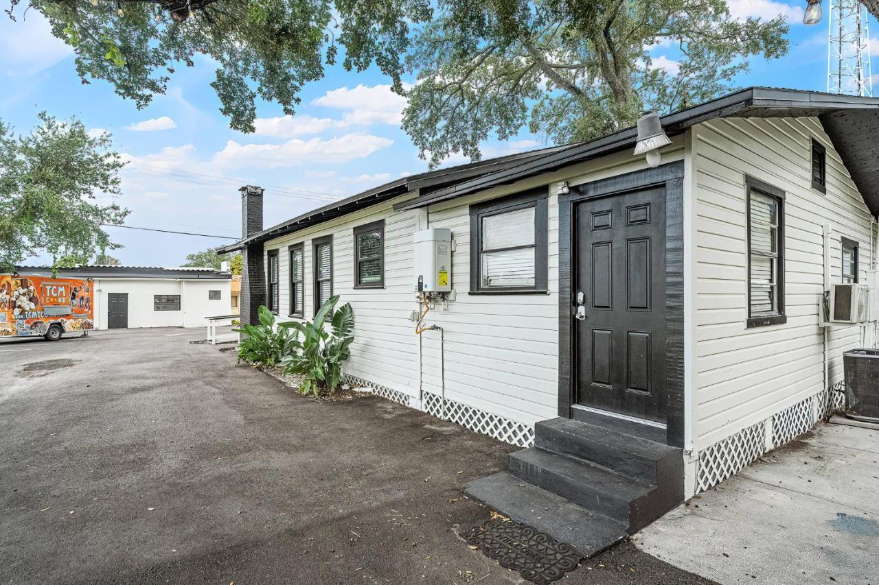 Holiday home Orange Blossom Place-walk To Shops Bars & Food