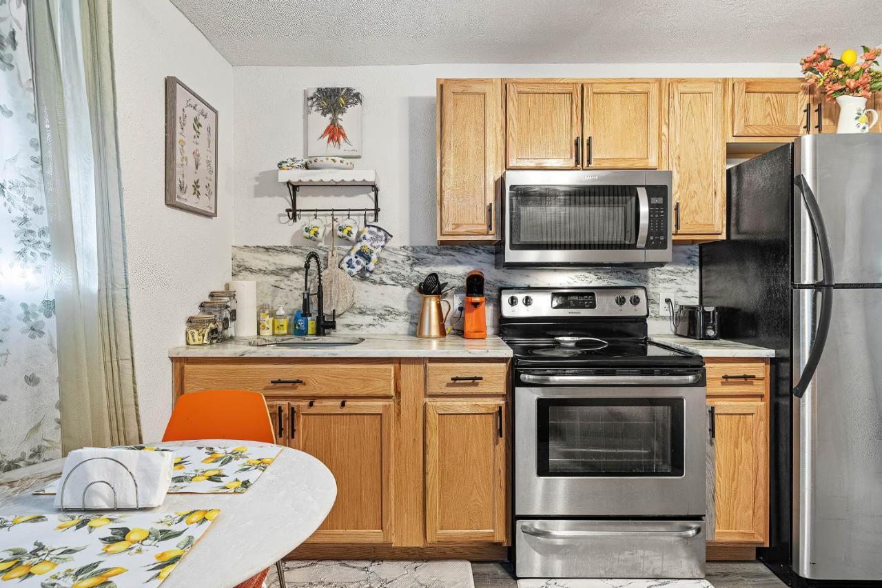 Holiday home Orange Blossom Place-walk To Shops Bars & Food *